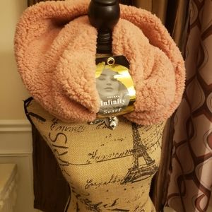 Women's Infinity Fleece Scarf
